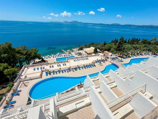 Hotel Sunshine Club - bazén - letecký zájazd CK  - Korfu, Nissa