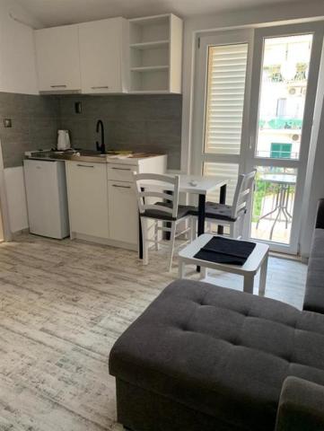 Vila Dalmacija - Makarska - štúdio - autobusový zájazd CK  - Ch