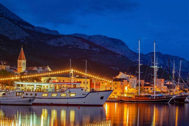 Vila Dalmacija - Makarska - autobusový zájazd CK  - Chorvátsko,