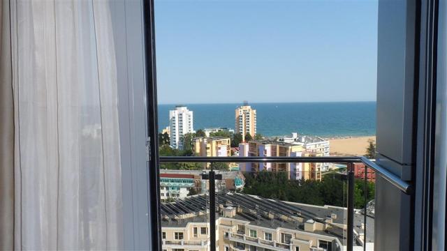 Hotel Kamenec - výhľad - letecký a autobusový zájazd CK  - Bulh