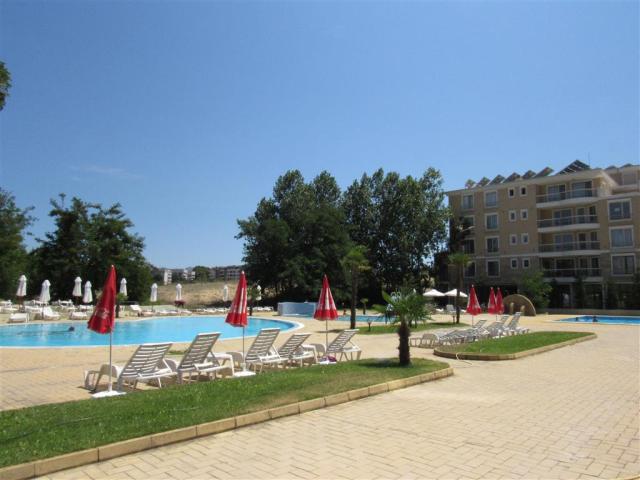 Hotel Kamenec - bazén - letecký a autobusový zájazd CK  - Bulha