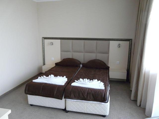 Hotel Kamenec - izba - letecký a autobusový zájazd CK  - Bulhar