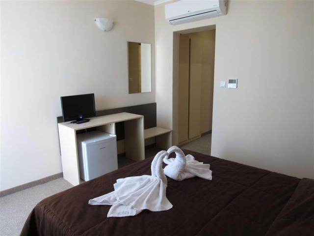 Hotel Kamenec - izba - letecký a autobusový zájazd CK  - Bulhar