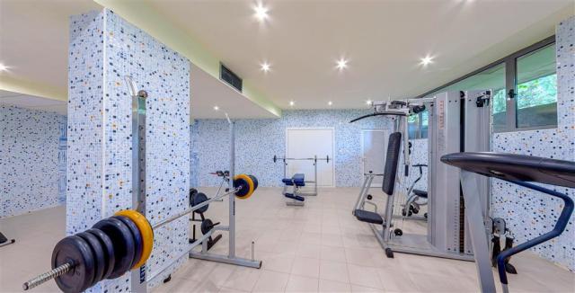 Hotel Kamenec Kiten - fitnescentrum - letecký a autobusový zája