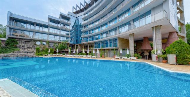 Hotel Kamenec Kiten - bazén - letecký a autobusový zájazd CK  -