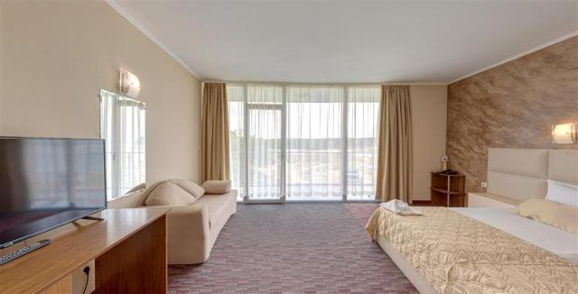 Hotel Kamenec Kiten - izba - letecký a autobusový zájazd CK   -