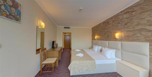 Hotel Kamenec Kiten - izba - letecký a autobusový zájazd CK   -