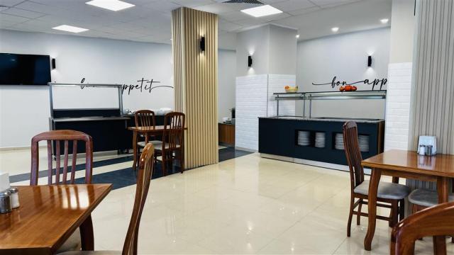 Hotel Queen Nelly - reštaurácia - letecký a autobusový zájazd C