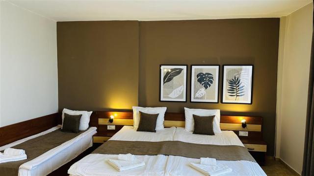 Hotel Queen Nelly - izba - letecký a autobusový zájazd CK  - Bu