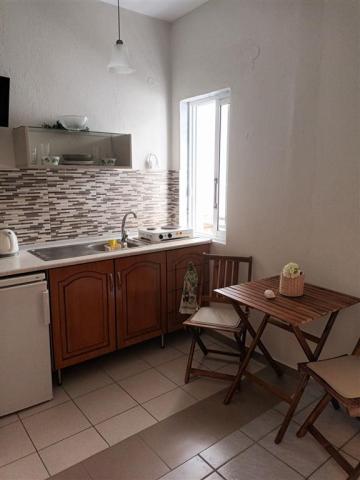 Apartmány Stella - kuchynka - autobusová doprava CK  - Grécko, 