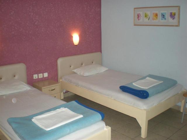 Apartmány Eutychia - izba - autobusová doprava CK  - Grécko, Ol