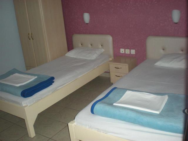 Apartmány Eutychia - izba - autobusová doprava CK  - Grécko, Ol