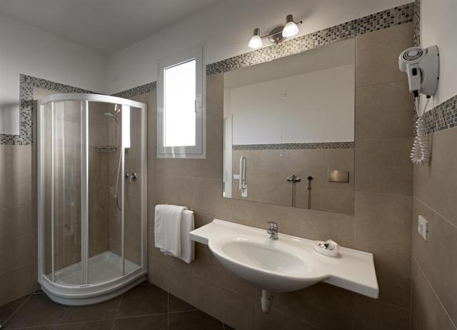 Hotel Miami s bazénom, Taliansko, Lido di Jesolo, dovolenka aut