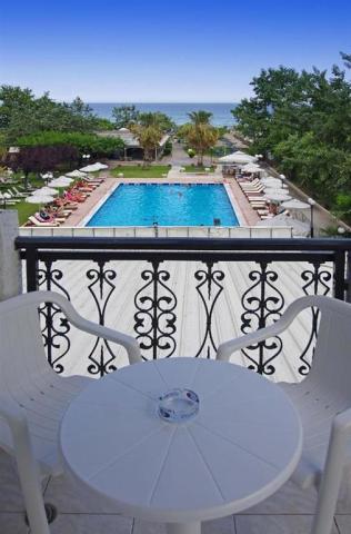 Hotel Sun Beach - pohľad z terasy - letecký zájazd CK  - Grécko