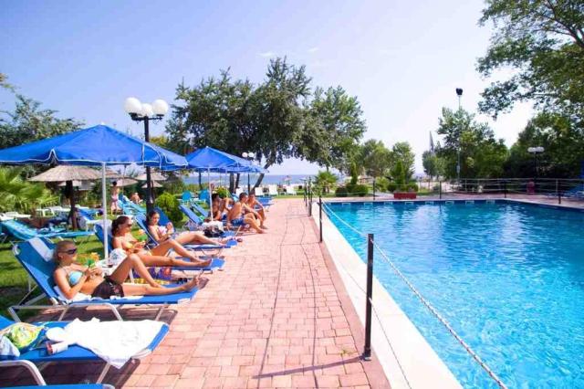 Hotel Sun Beach - bazén - letecký zájazd CK  - Grécko, Olympská