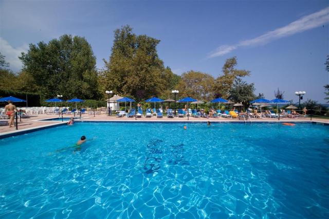Hotel Sun Beach - bazén - letecký zájazd CK  - Grécko, Olympská