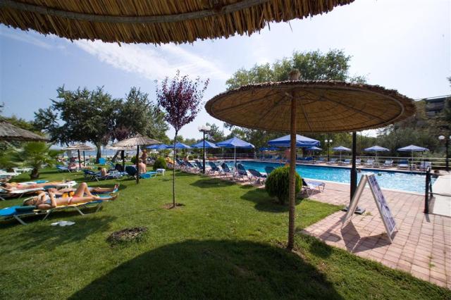 Hotel Sun Beach - záhradný areál - letecký zájazd CK  - Grécko,