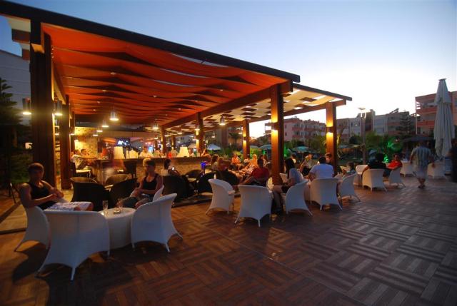 Hotel My Home Resort - bar pri bazéne - letecký zájazd CK  - Tu