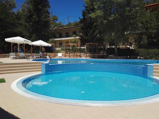 Rodon hotel - bazén - letecký zájazd CK  - Grécko, Thasos,Tripi