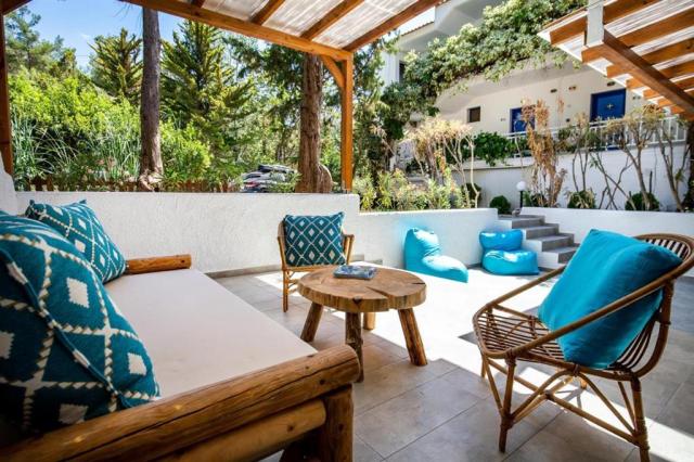 Rodon hotel - terasa - letecký zájazd CK  - Grécko, Thasos,Trip