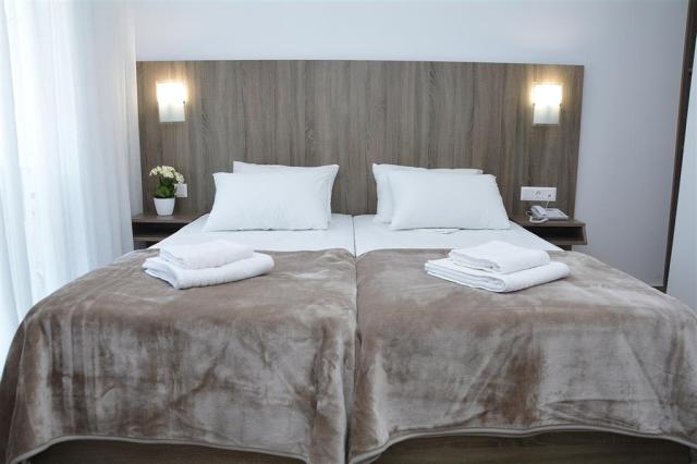Hotel Poseidon - izba v novej časti - letecký zájazd CK  - Gréc