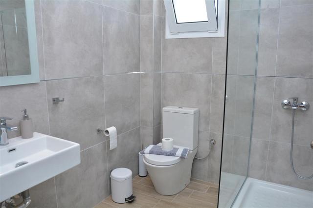 Hotel Poseidon - kúpeľňa v novej časti - letecký zájazd CK  - G