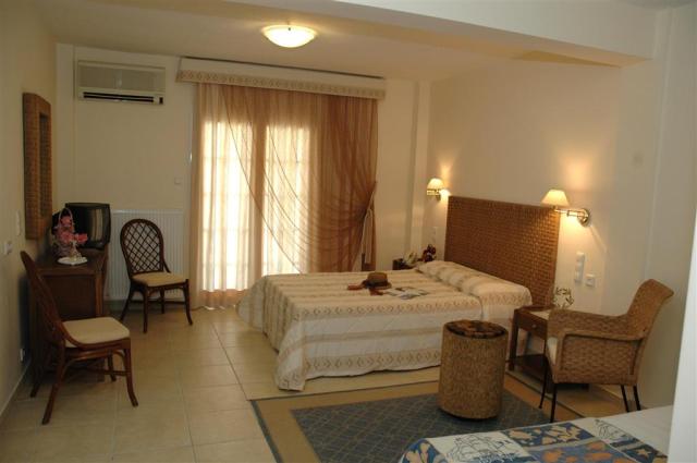 Hotel Poseidon - izba v staršej čati hotela - letecký zájazd CK