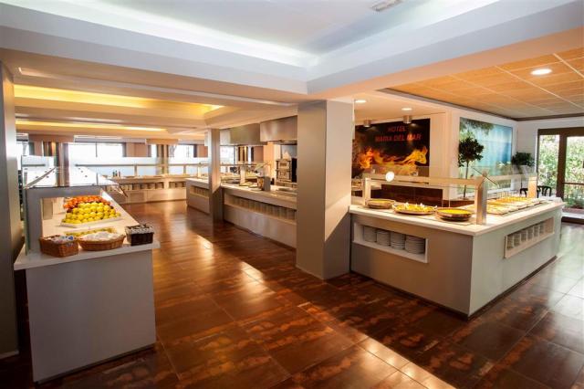 Hotel Maria del Mar - bufetové stoly - letecký zájazd CK  - Špa