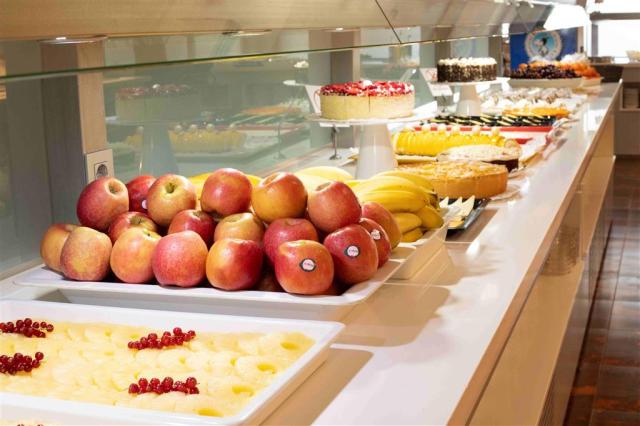 Hotel Maria del Mar - bufetové stoly - letecký zájazd CK  - Špa