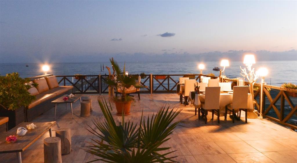 Hotel Club Turtas Beach - à la carte reštaurácia - letecký zája