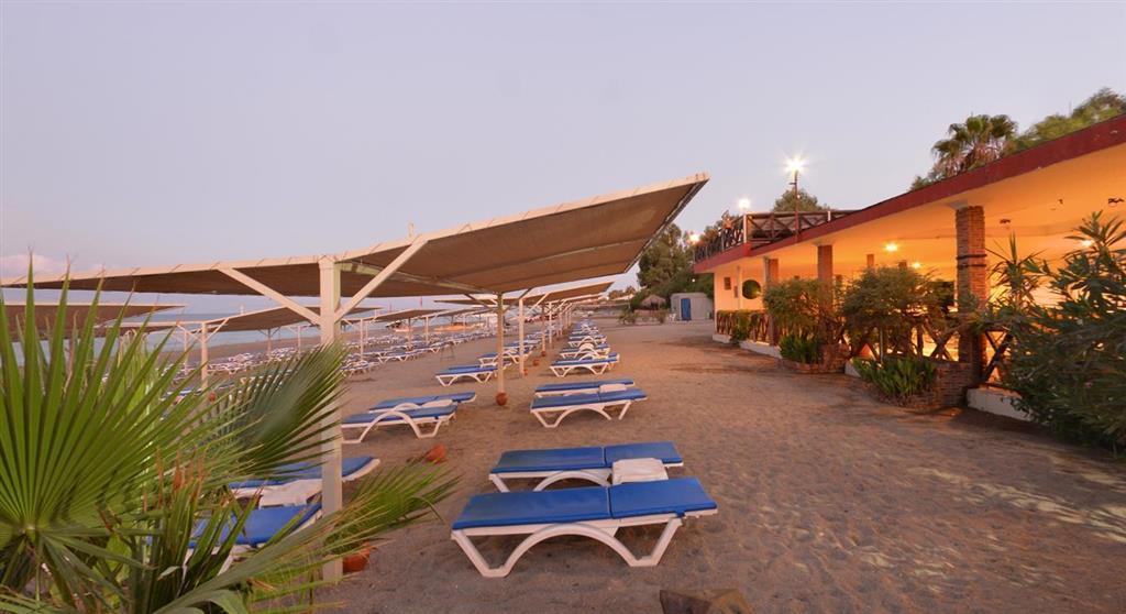 Hotel Club Turtas Beach - pláž - letecký zájazd CK - Turecko K