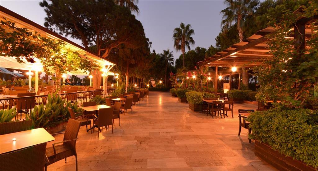 Hotel Club Turtas Beach - záhrada - letecký zájazd CK - Tureck