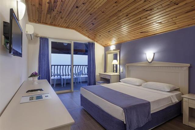 Hotel Club Turtas Beach - rodinná izba s poschodovou posteľou -