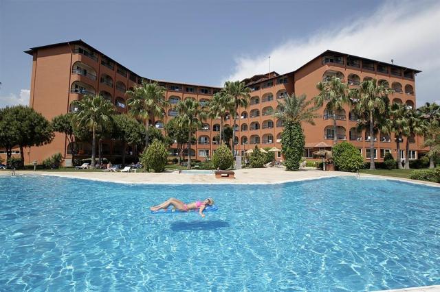 Hotel Club Turtas Beach - relax bazén - letecký zájazd CK  - Tu