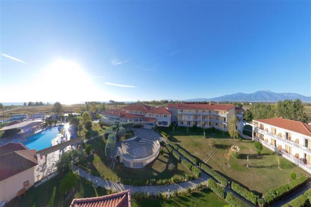 Hotel Grand Platon - areál hotela - letecký zájazd CK  - Grécko