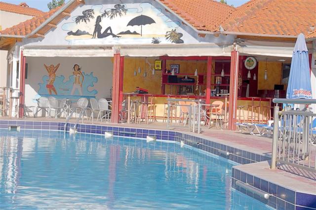 Hotel Grand Platon - bazén - letecký zájazd CK  - Grécko, Olymp
