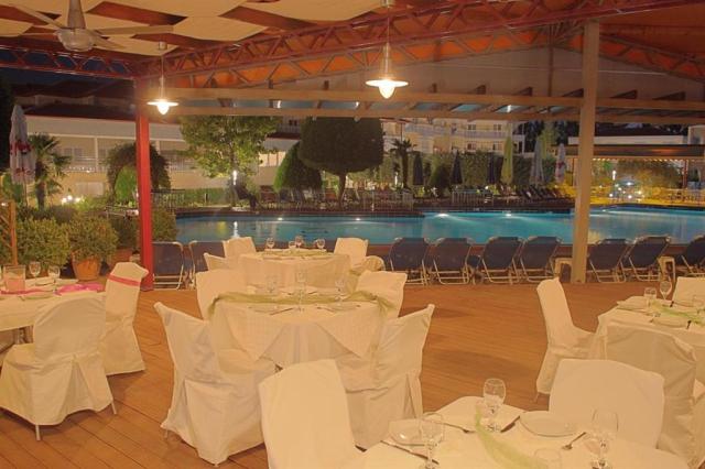 Hotel Grand Platon - reštaurácia - letecký zájazd CK  - Grécko,