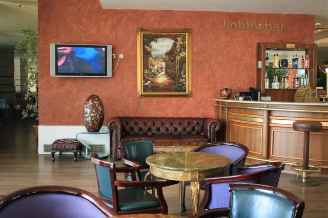 Hotel Tiara Beach - lobby bar - letecký zájazd CK  - Bulharsko,