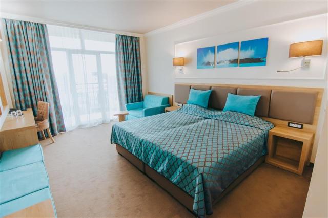 Hotel Tiara Beach - dvojlôžková izba - letecký zájazd CK  -  Bu