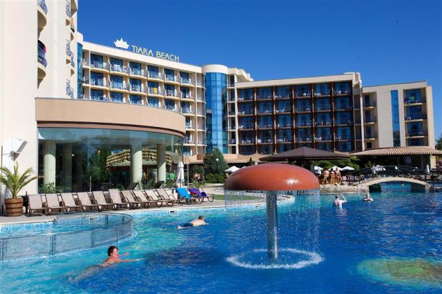 Hotel Tiara Beach - bazén - letecký zájazd CK  - Bulharsko, Sln