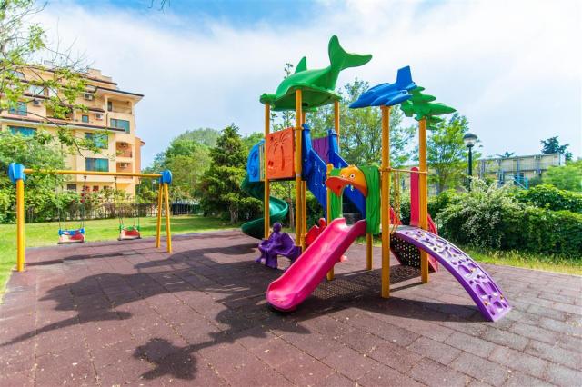 Hotel Tiara Beach - detské ihrisko - letecký zájazd CK  - Bulha