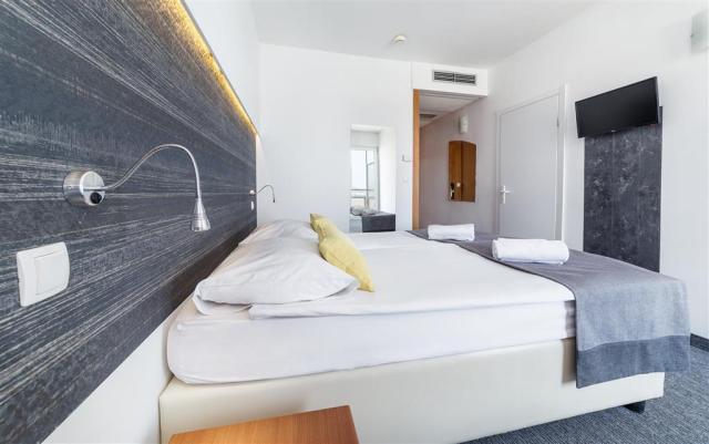 Hotel Punta - Chorvátsko Vodice - zájazd CK 