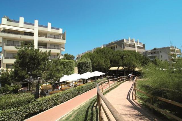rezidencia Giudecca s bazénom v BIBIONE, zájazdy individuálnou 