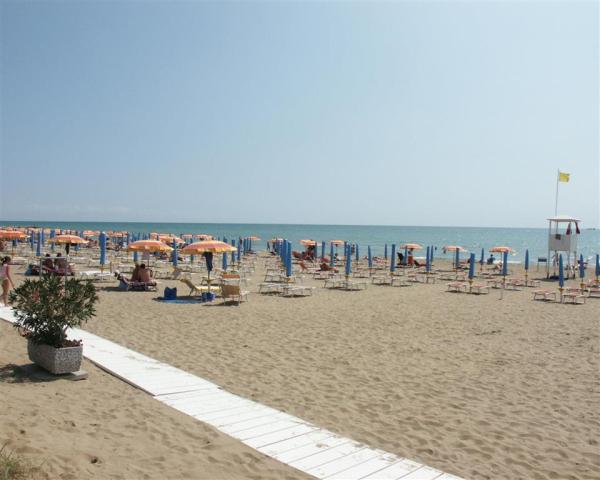 Rezidencia Ariston priamo na pláži v stredisku Lido di Jesolo, 