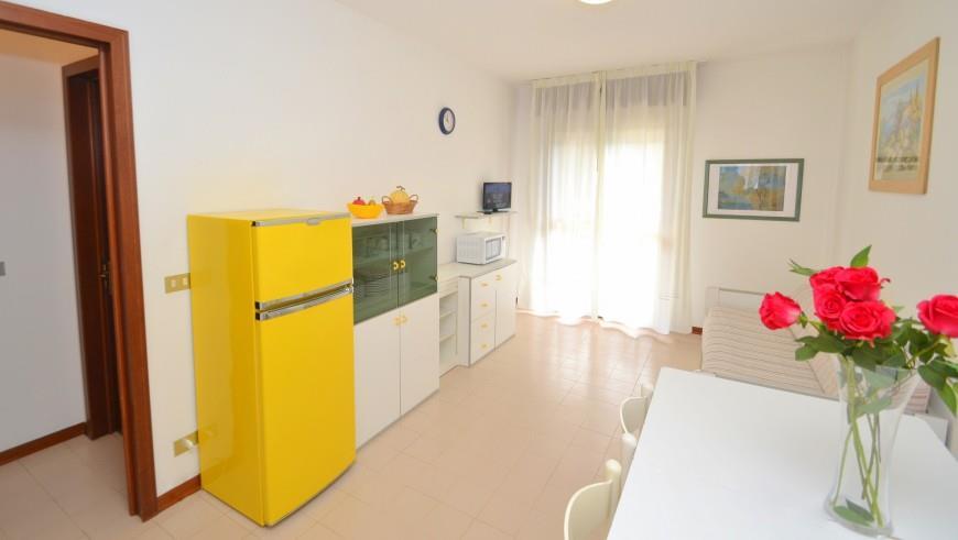 apartmánový dom Gemini s bazénom a záhradou v časti Pineda v Bi