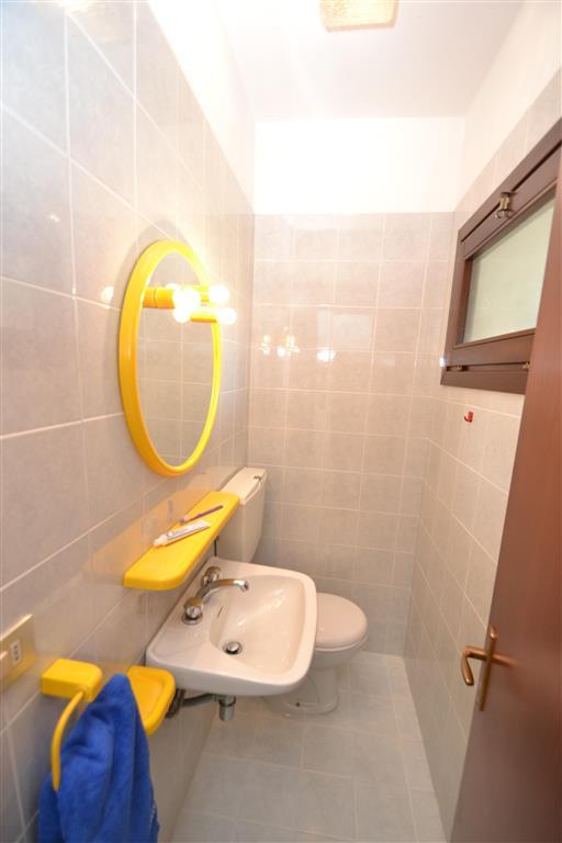 apartmánový dom Gemini s bazénom a záhradou v časti Pineda v Bi