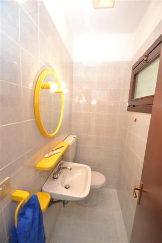 apartmánový dom Gemini s bazénom a záhradou v časti Pineda v Bi