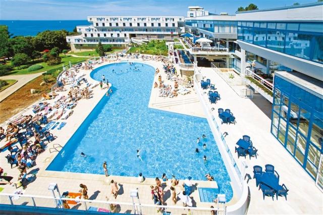 Hotel Delfin - bazén - CK  - autobusový zájazd Chorvátsko, Istr