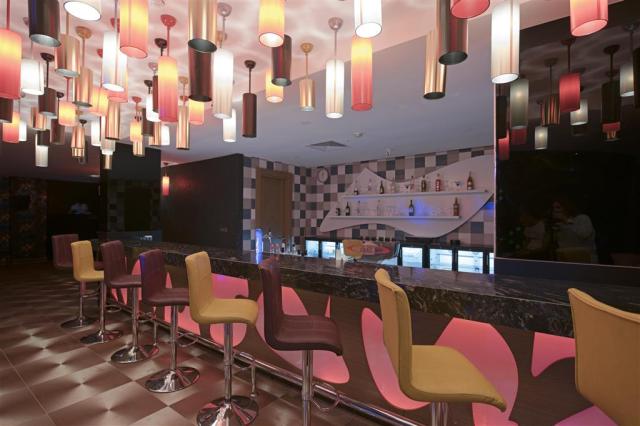 Asia Beach - disco bar - letecký zájazd CK  - Turecko, Alanya