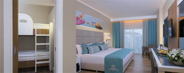 Asia Beach - rodinná izba s poschodovou posteľou - letecký zája